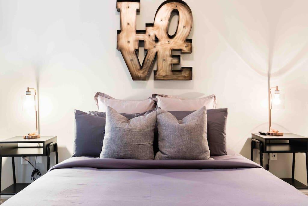 Spacious Dallas Apartment Attached 1 Car Garage - thumb 1