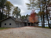 Spectacular Five Bedroom House in Lewiston Hotels Santiago