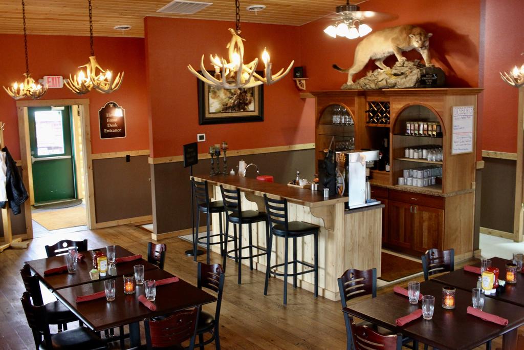 Sportsman's Lodge - thumb 3