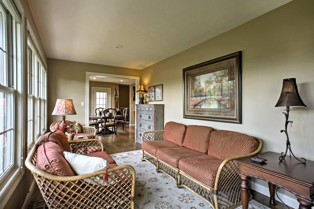 Springfield House W/ Patio - 30 Min. To Branson! - thumb 3