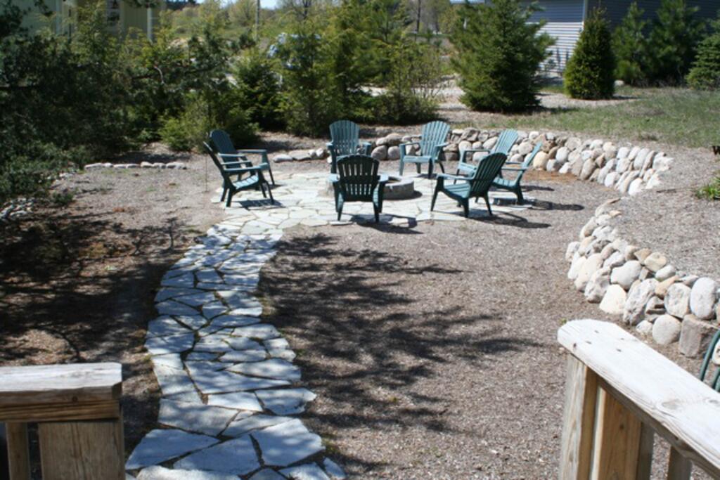 Stay-N-Play Getaway - thumb 2