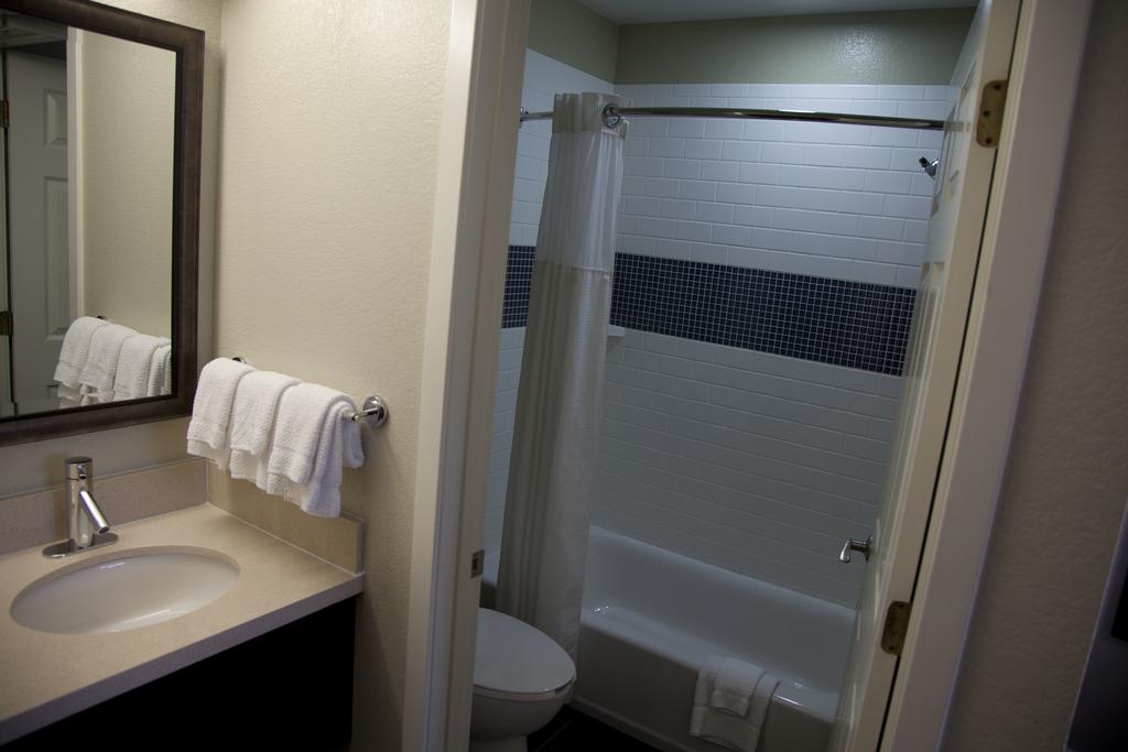 Staybridge Suites Torrance/Redondo Beach - thumb 1