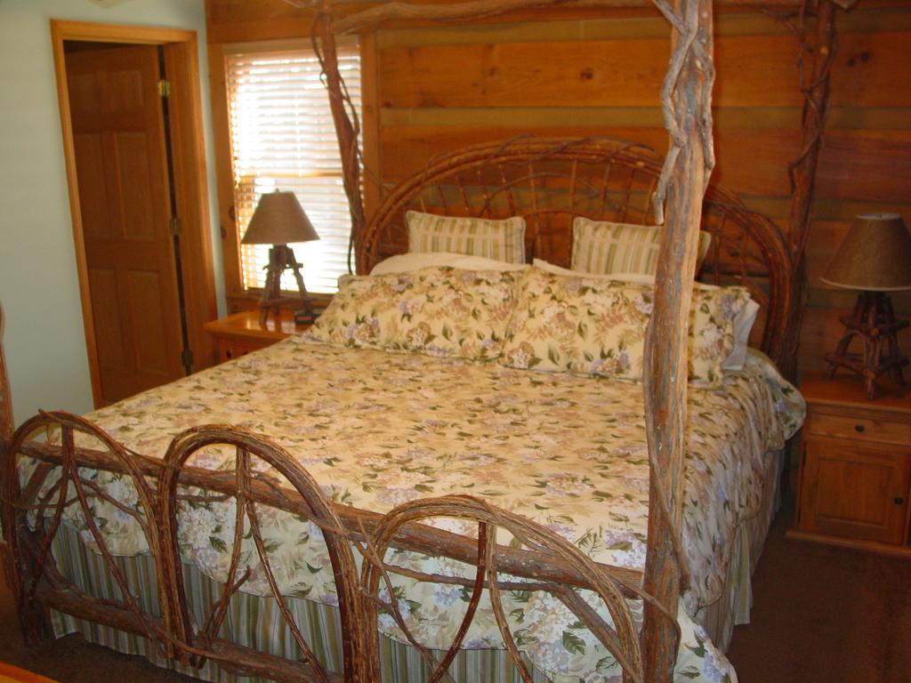 Stones Throw Cabin - thumb 3