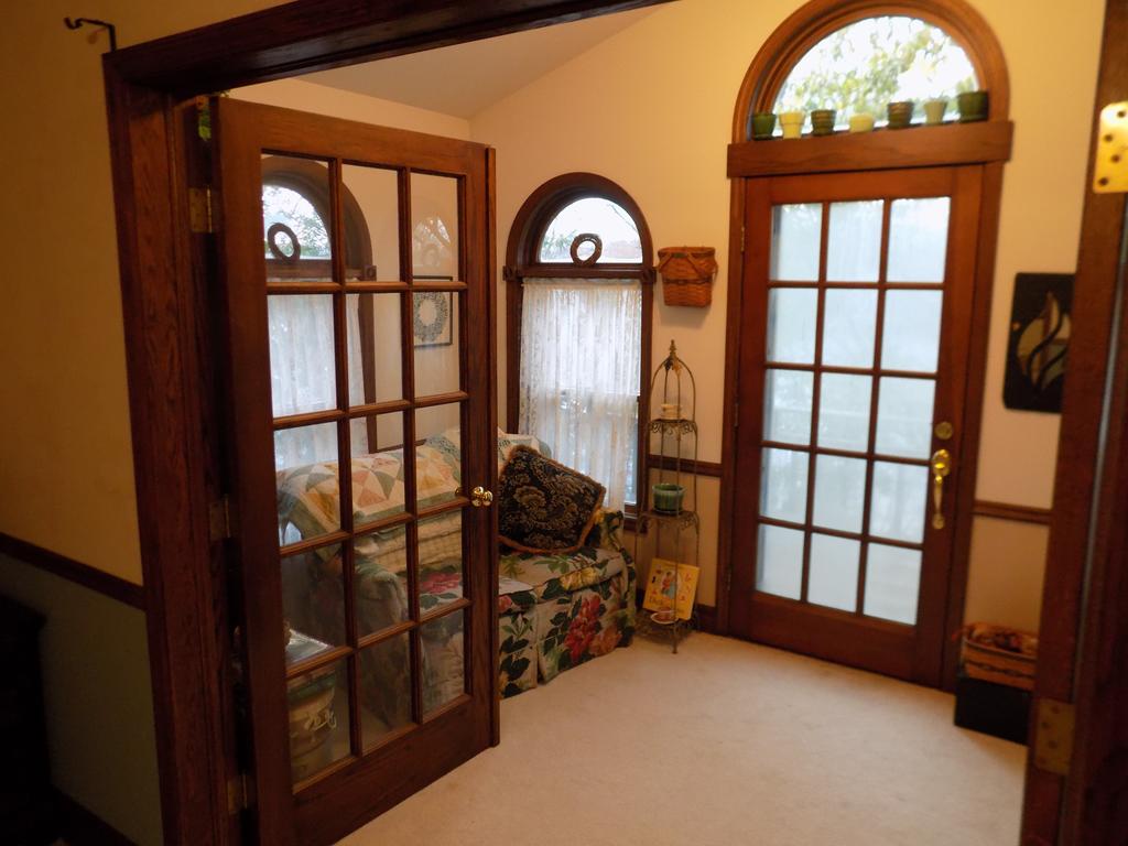 StoneWall House Lakeside Suite - thumb 3