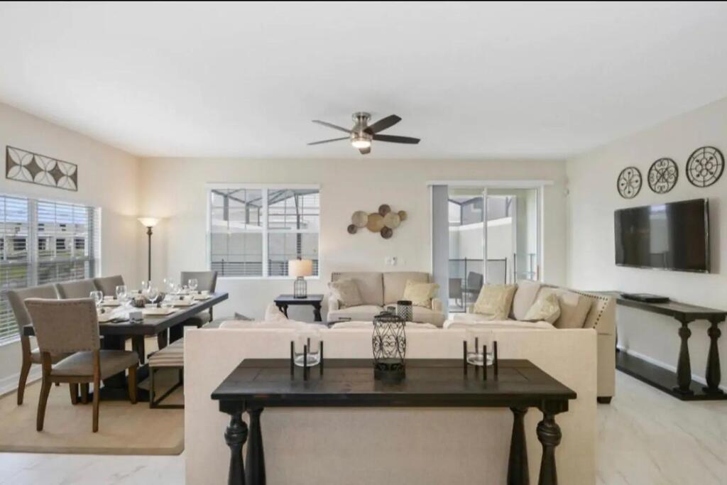 Storey Lake 5 BD - 10 Min To Disney - Townhouses For Rent In Kissimmee - thumb 0