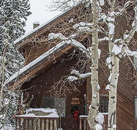Storm Mountain Escape - Tourism Bookings