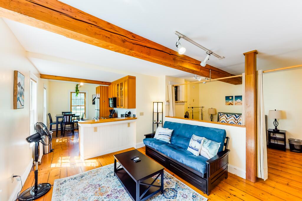 Stowe Mountain Road Escape - thumb 1