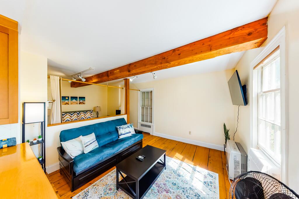 Stowe Mountain Road Escape - thumb 2