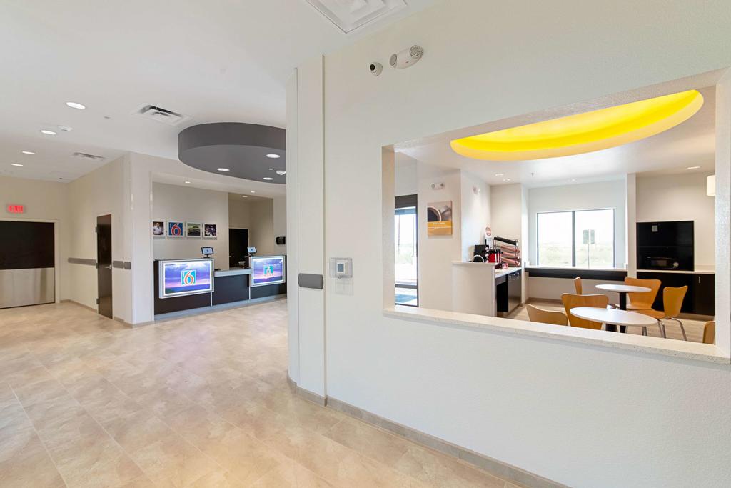 Studio 6 Austin Airport - thumb 2