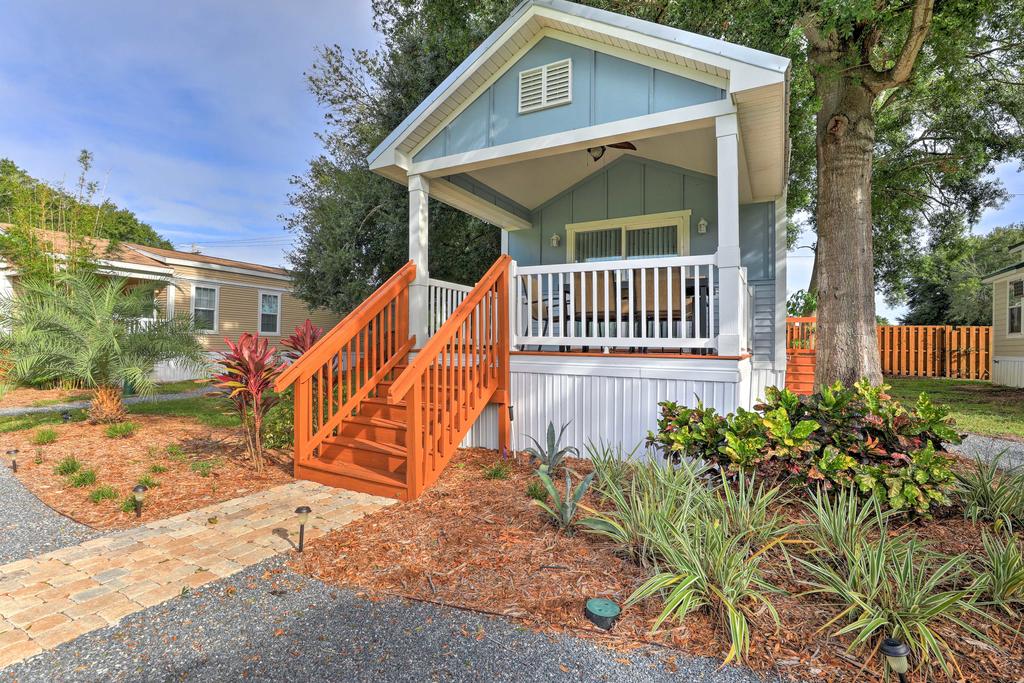 Stylish Home With Private Canal Access To Lake Eloise - thumb 1