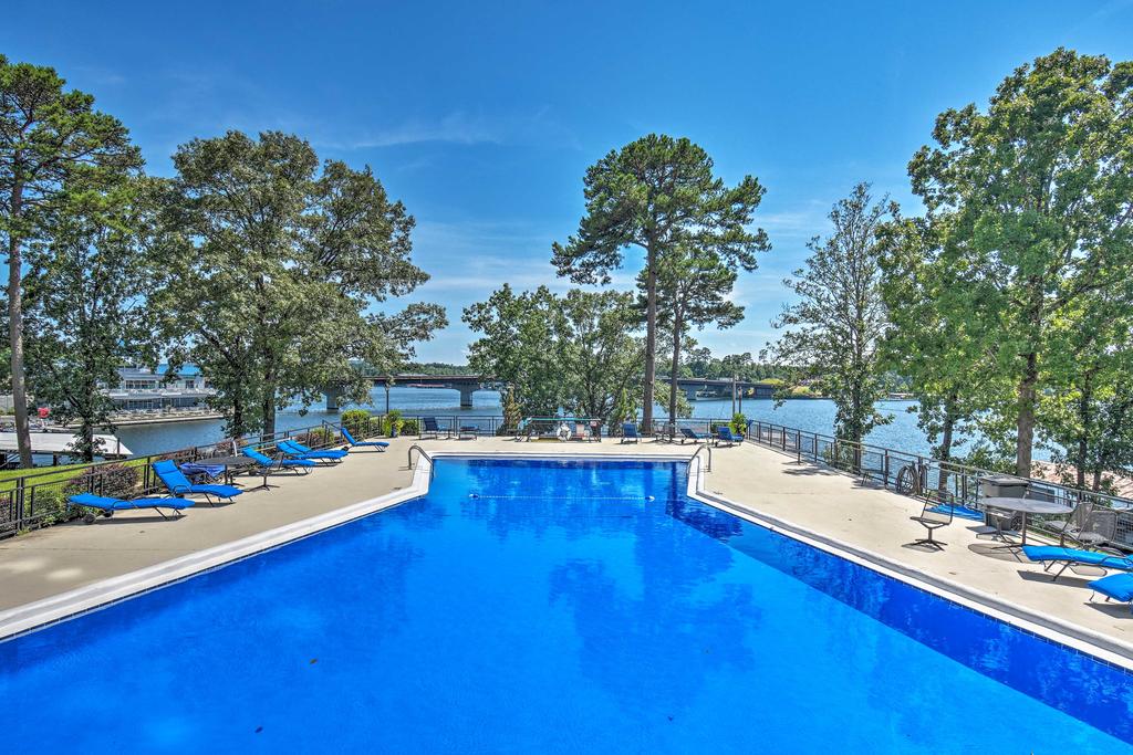 Stylish Resort Condo With Boat Slip On Lake Hamilton! - thumb 2
