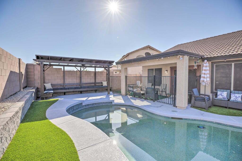 Sunny Home With Pool, Walk Less Than 1 Mi To Goodyear Ballpark - thumb 0