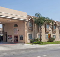 Super 8 by Wyndham Bakersfield South CA - USA Accommodation