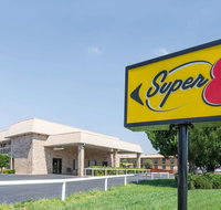 Super 8 by Wyndham Clovis - Tourism Bookings