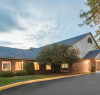 Super 8 by Wyndham Dodgeville - Tourism Bookings