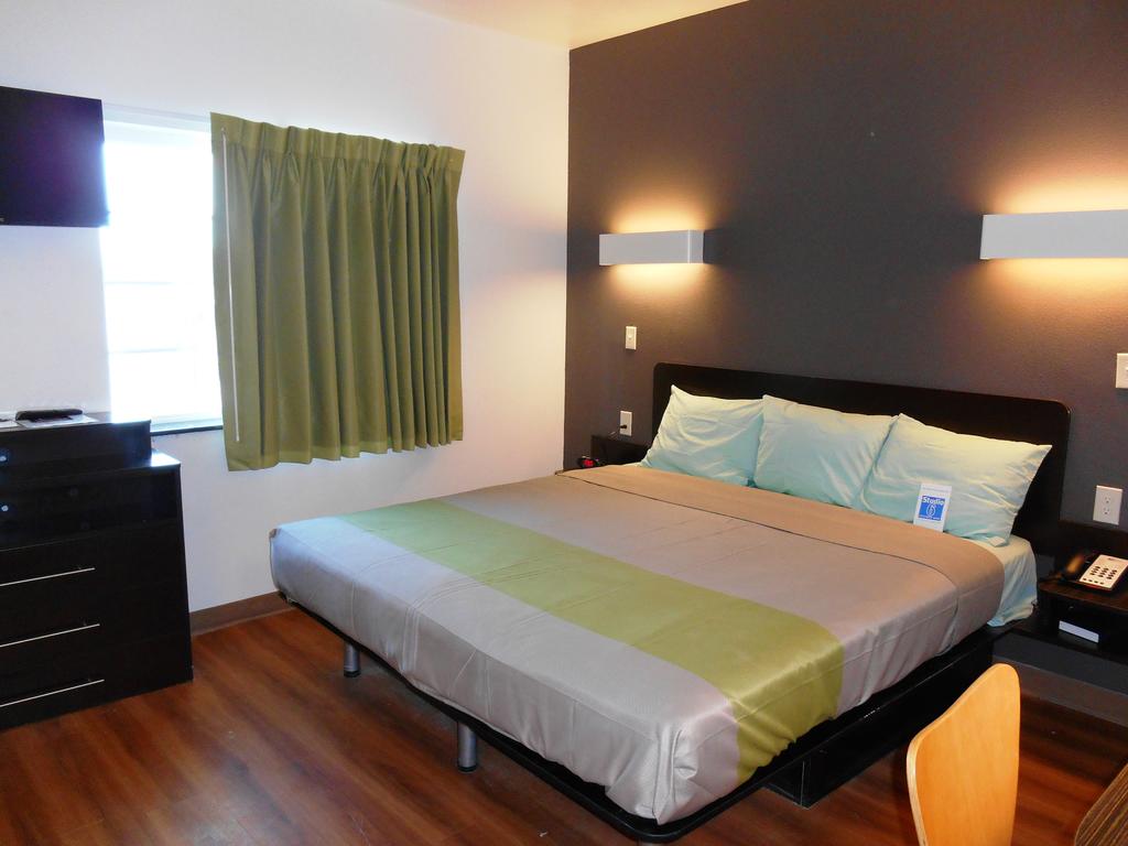 Super 8 By Wyndham Kenedy - thumb 3