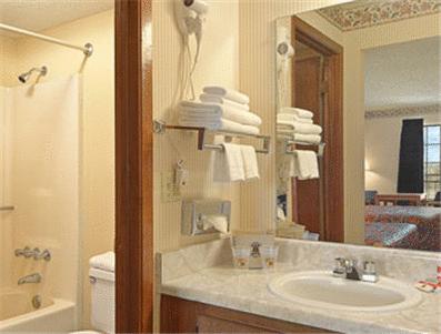 Super 8 By Wyndham Lakeland - thumb 2