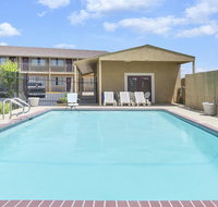 Super 8 by Wyndham Temple - Tourism Bookings