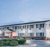 Super 8 by Wyndham Tomah Wisconsin - Tourism Bookings