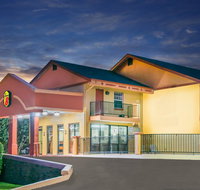 Super 8 by Wyndham Tulsa/Arpt/St Fairgrounds - Tourism Bookings