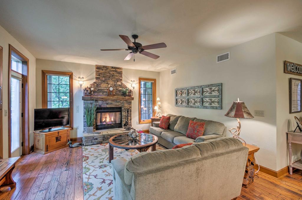 Superb Mountain Air Condo With Views, Near Asheville! - thumb 3