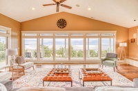 The Beach House - Seal Rock Hotels Santiago