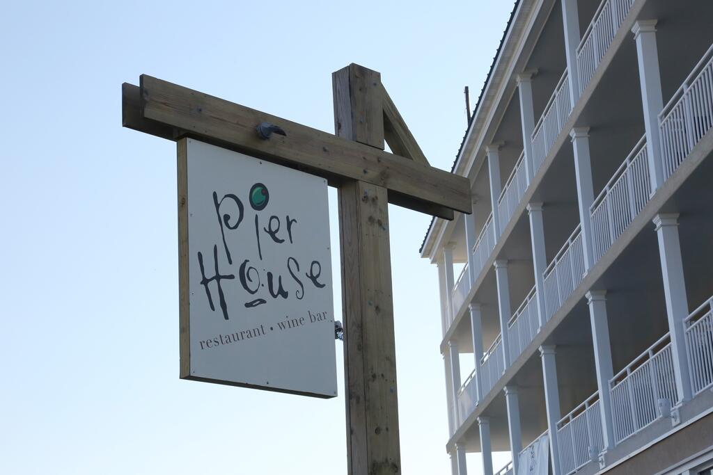 The Beach House At La Mer - thumb 2