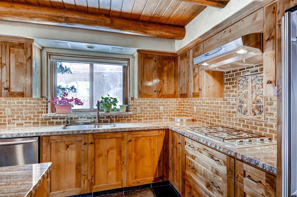 The Black Bear Chalet - thumb 3