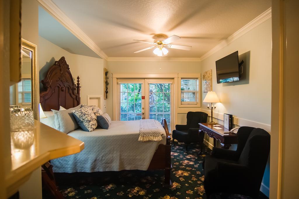 The Campbell House Inn - thumb 2