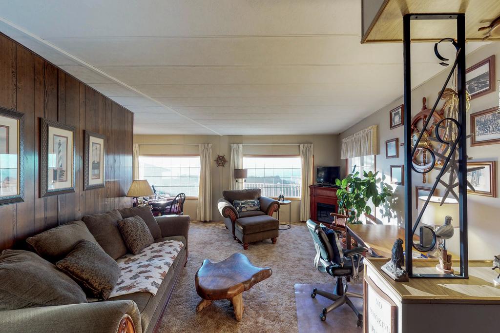 The Captain's Cabin - thumb 2