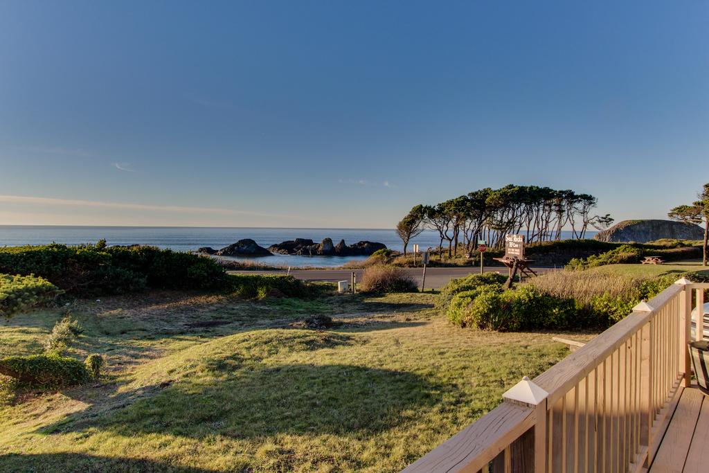 The Captain's Cabin - thumb 1