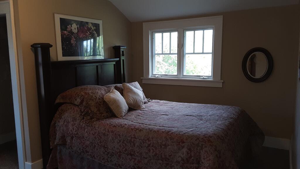 The Cottage Of Ladysmith - thumb 2