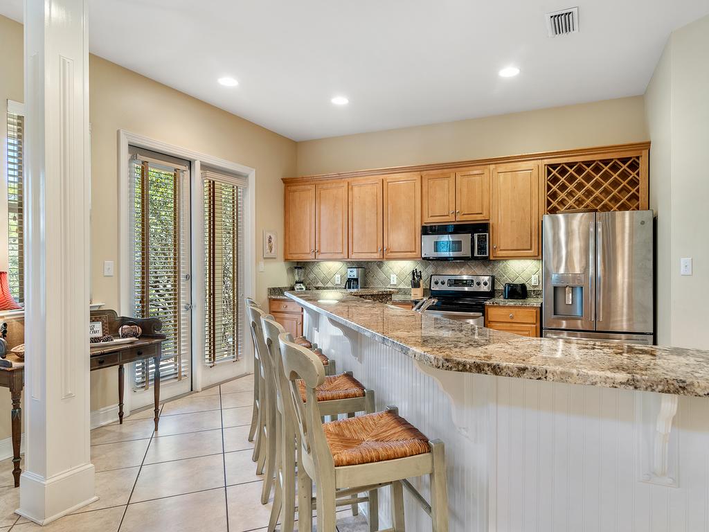 The Crow's Nest  Beautiful 4BR/3BA Beach House Minutes From The Gulf! - thumb 3