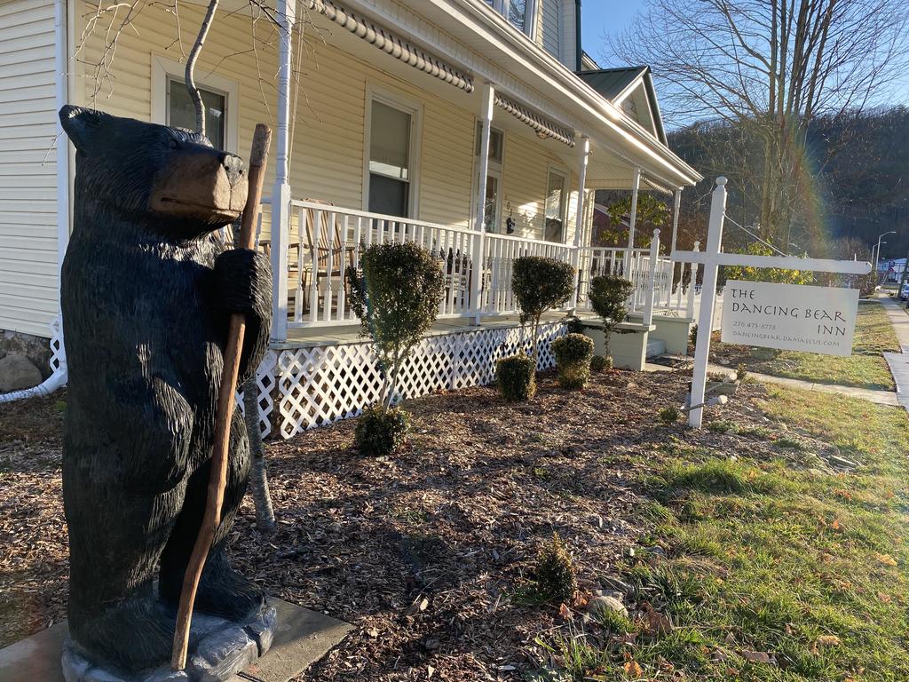 The Dancing Bear Inn - thumb 2