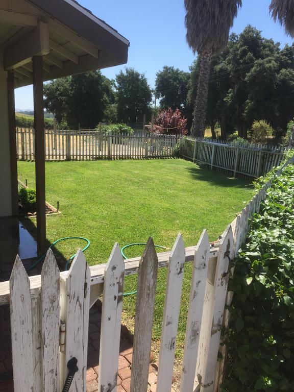 The Farmhouse - 1 Bedroom Wine Country Rental - thumb 1