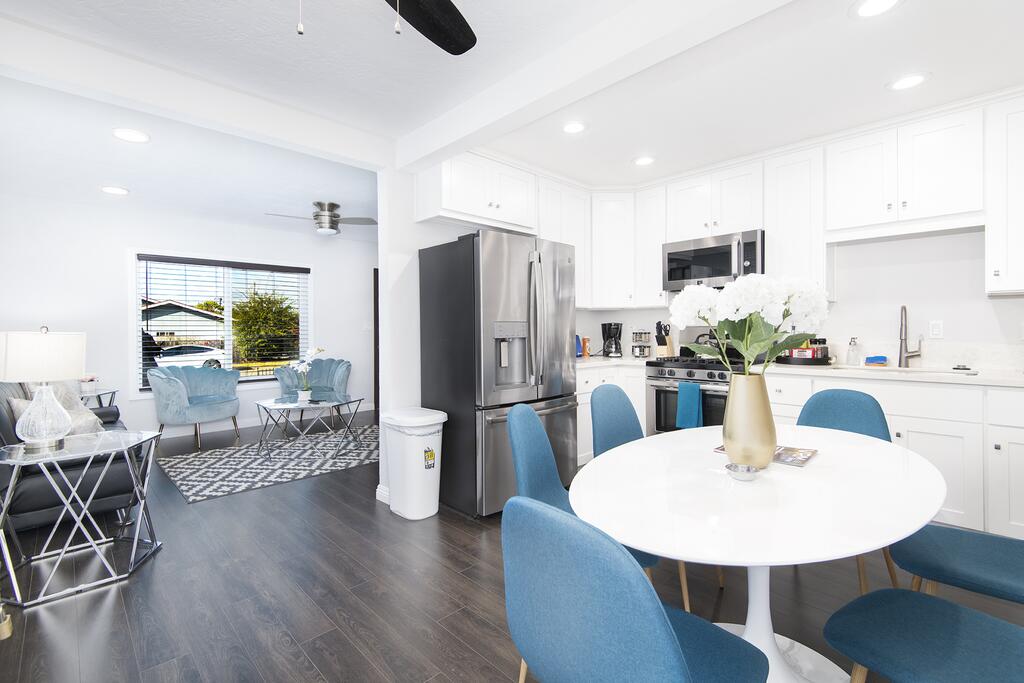 The Glam Dragon, 5-10 Min Walk To Imperial Beach! - thumb 3