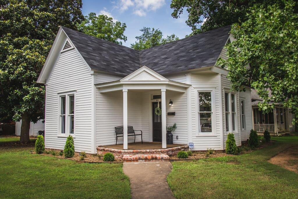 The Grove Cottage - Downtown Near Bike Trail & Arts - thumb 3