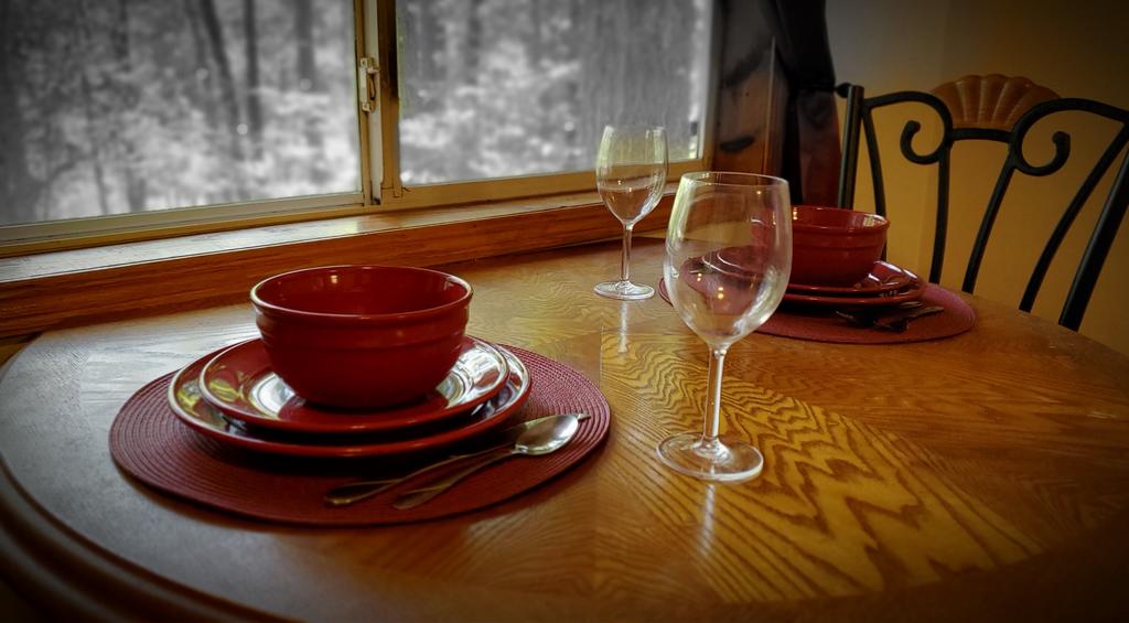 The Love Shack (Hocking Hills Area) - thumb 3