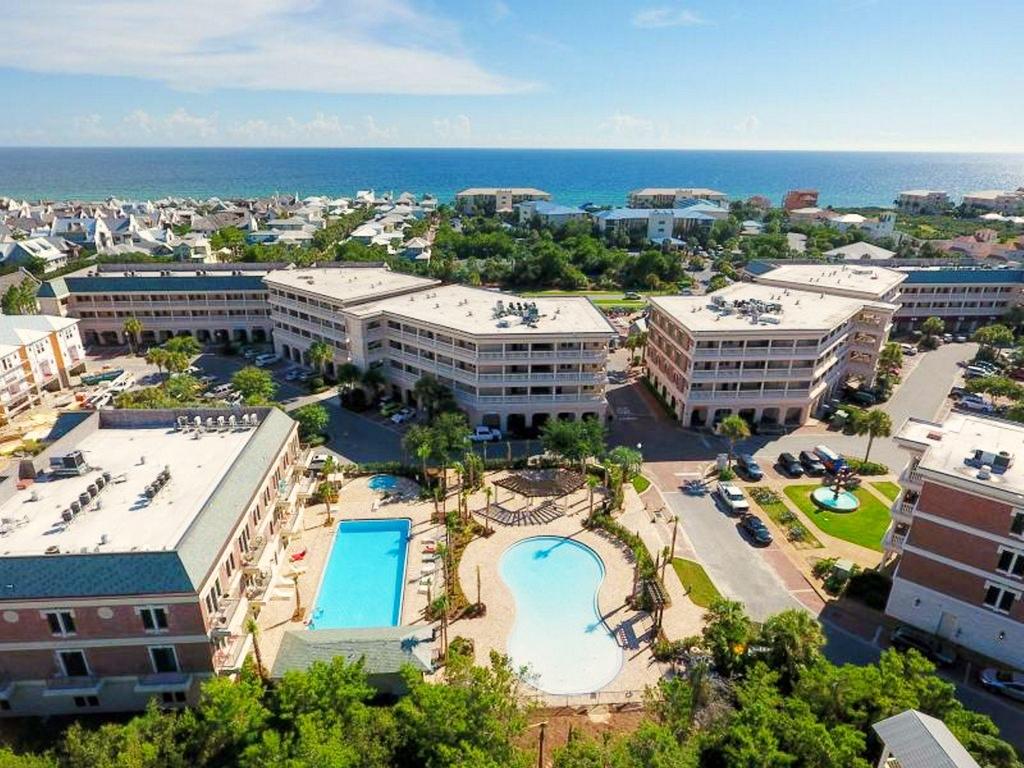 The Magnolia W/ Pool & Hot Tub - Walk To The Beach Condo - thumb 1