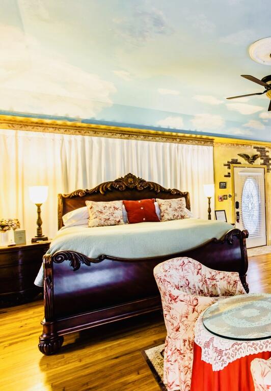 The Old Liberty Schoolhouse - thumb 3