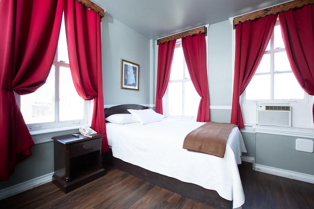 The Rialto Hotel - thumb 3