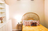 The Travelers Rest in Harpers Ferry by the lake Hotels Santiago