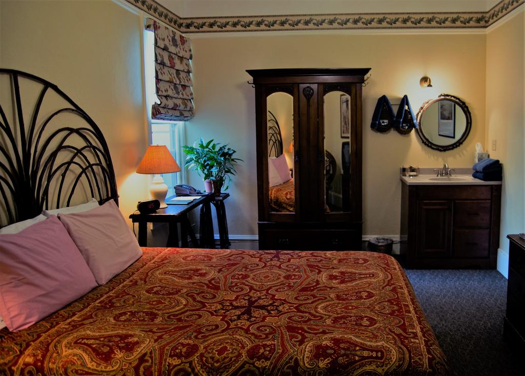 The Willows Inn - thumb 1