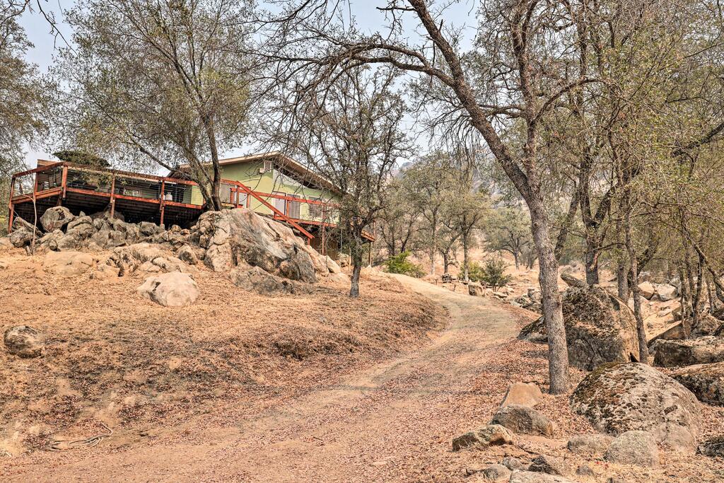 Three Rivers Retreat - 6 Miles To Sequoia NP! - thumb 2