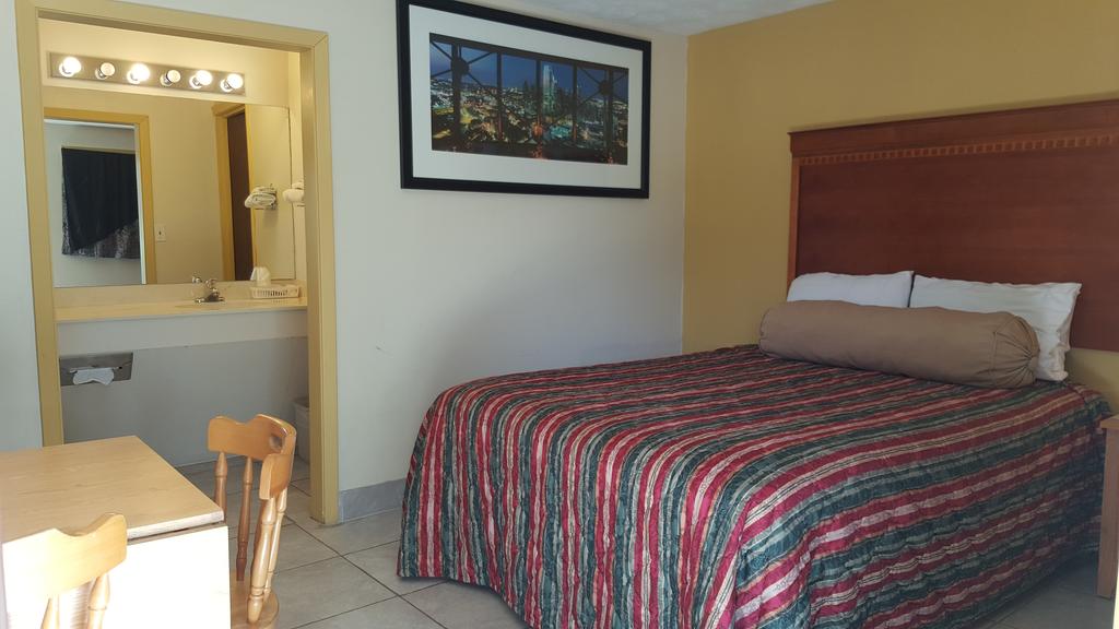 Thunderbird Motel - thumb 3