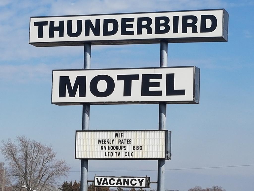Thunderbird Motel - thumb 0
