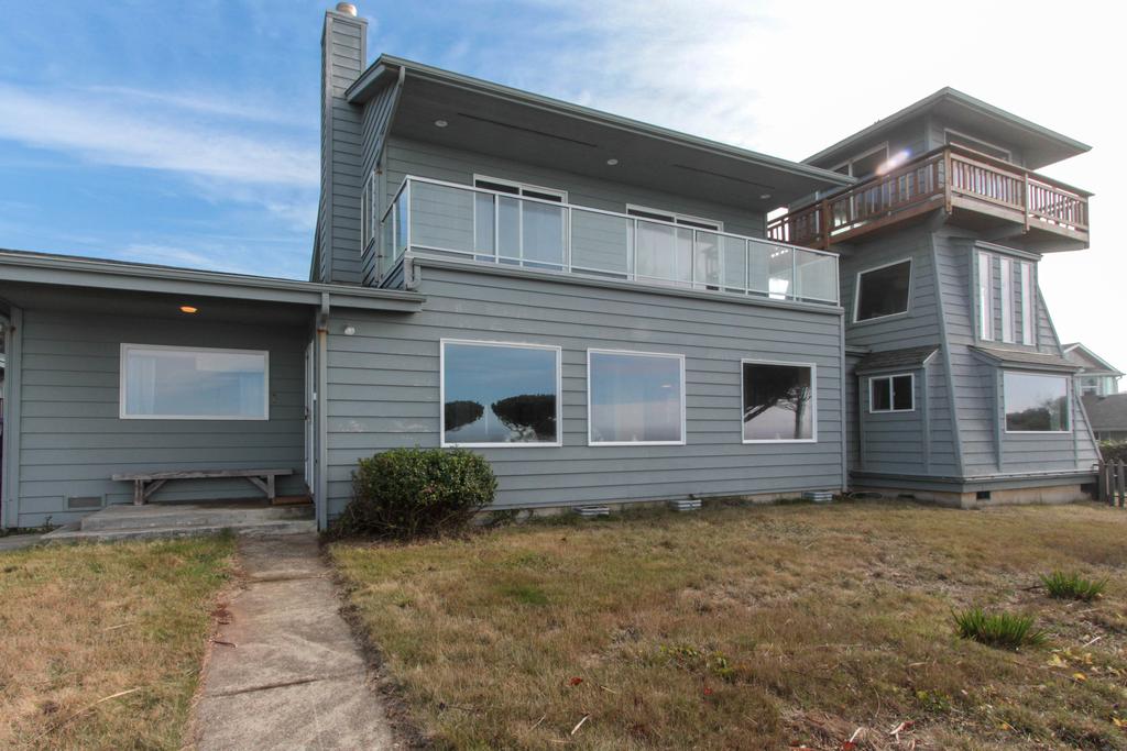 Tillicum Beach Overlook - thumb 0