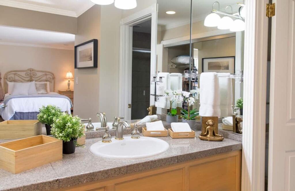 Top Stay, 40% OFF, Self-checkin, King Size Bed - thumb 3