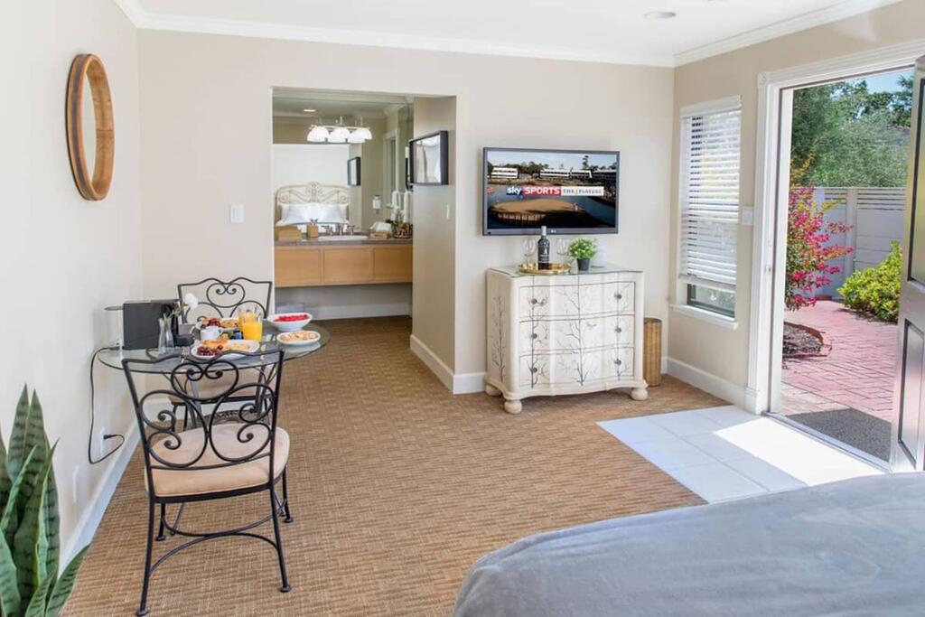 Top Stay, 40% OFF, Self-checkin, King Size Bed - thumb 2