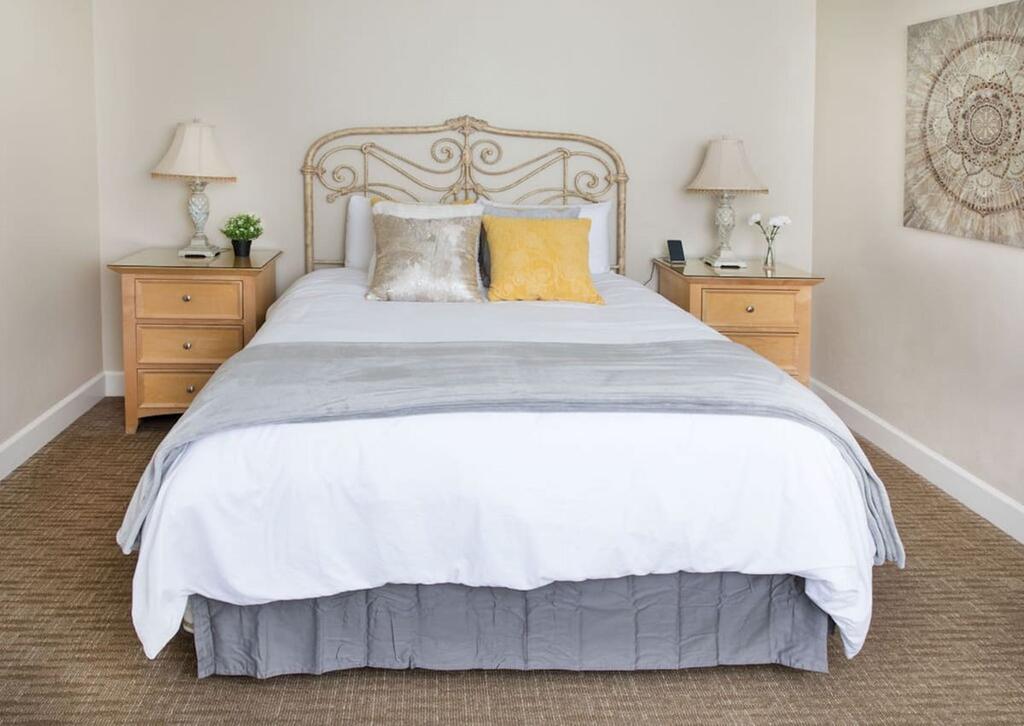 Top Stay, 40% OFF, Self-checkin, King Size Bed - thumb 1